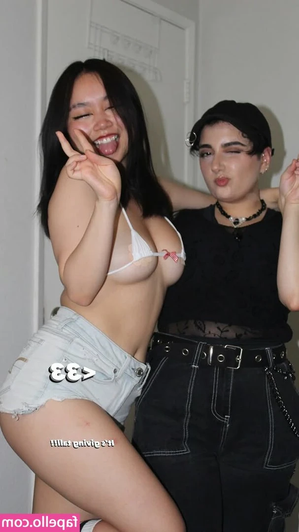 omgggitsgillibean - How bad do you want your tongue on my pretty feet?