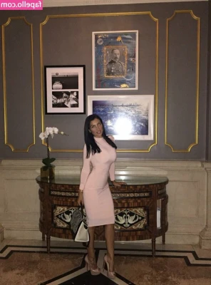 Jessica Canizales [ jessica-canizales ] - ... And just like that.. another thick Monday..  I am thick all over