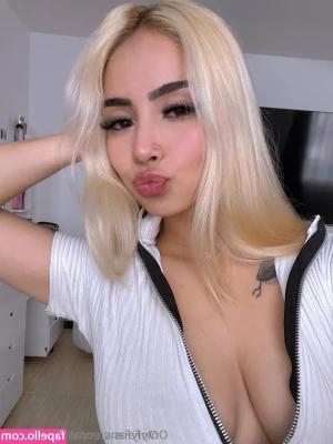 mangelica1 - Spread open all my holes 😘