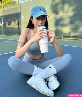 Amanda Lo [ amanda-lo ] - I apologize if I take long to respond! I’m trying to workout these