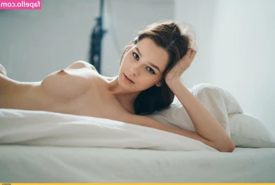 Irina Gubernatorova [ irina-gubernatorova ] - Do you like me in blue?