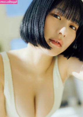 Tanaka Miku [ tanaka-miku ] - Someone asked for a comparision in my old bikini   I m no longer able