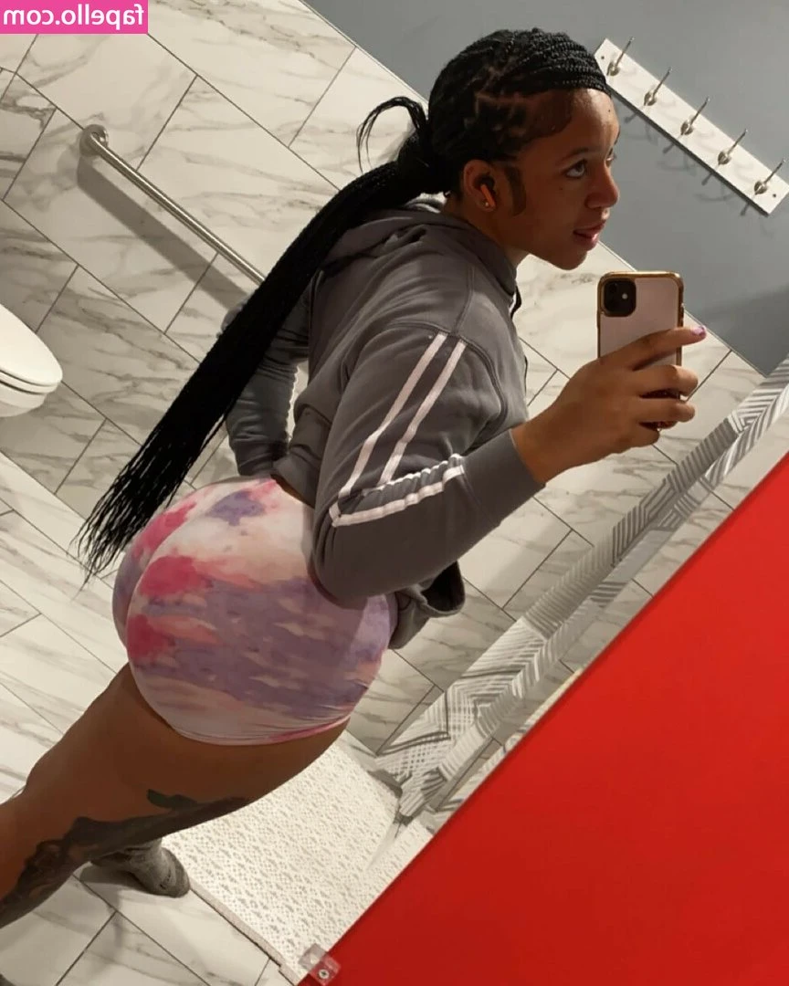 muv4jokah - Gm yall  I can actually do something rn on here that I can t on any