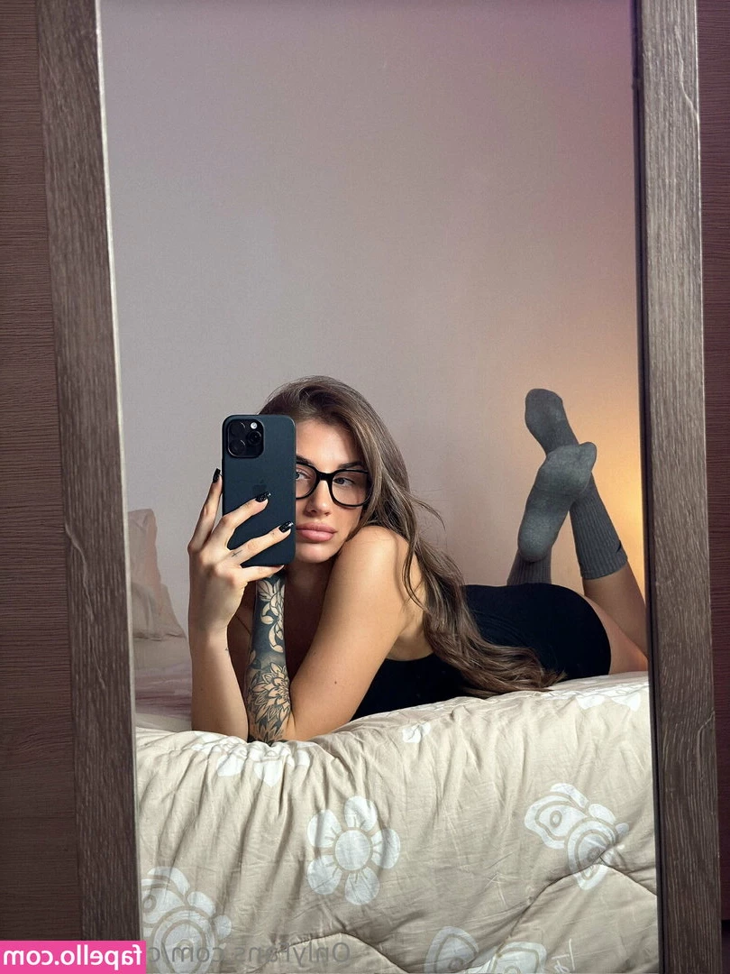 camillaposh - Can I wrap your dick with these nails