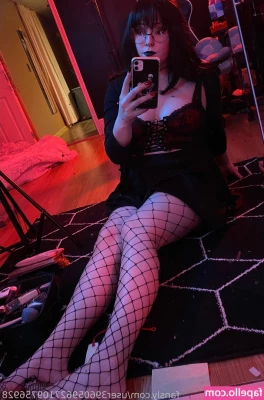 WhisperingPizza ASMR [ whisperingpizza-asmr-1 ] - Undress me and kiss my chest 😘