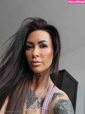 anne-babe - Bien sexy 😈👅