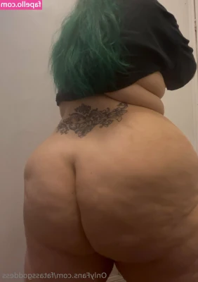 fatassgoddess - Having fun on my day off