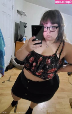 fatassgoddess - honestly the funniest preview censor ive ever seen HAHAH momo!!! get