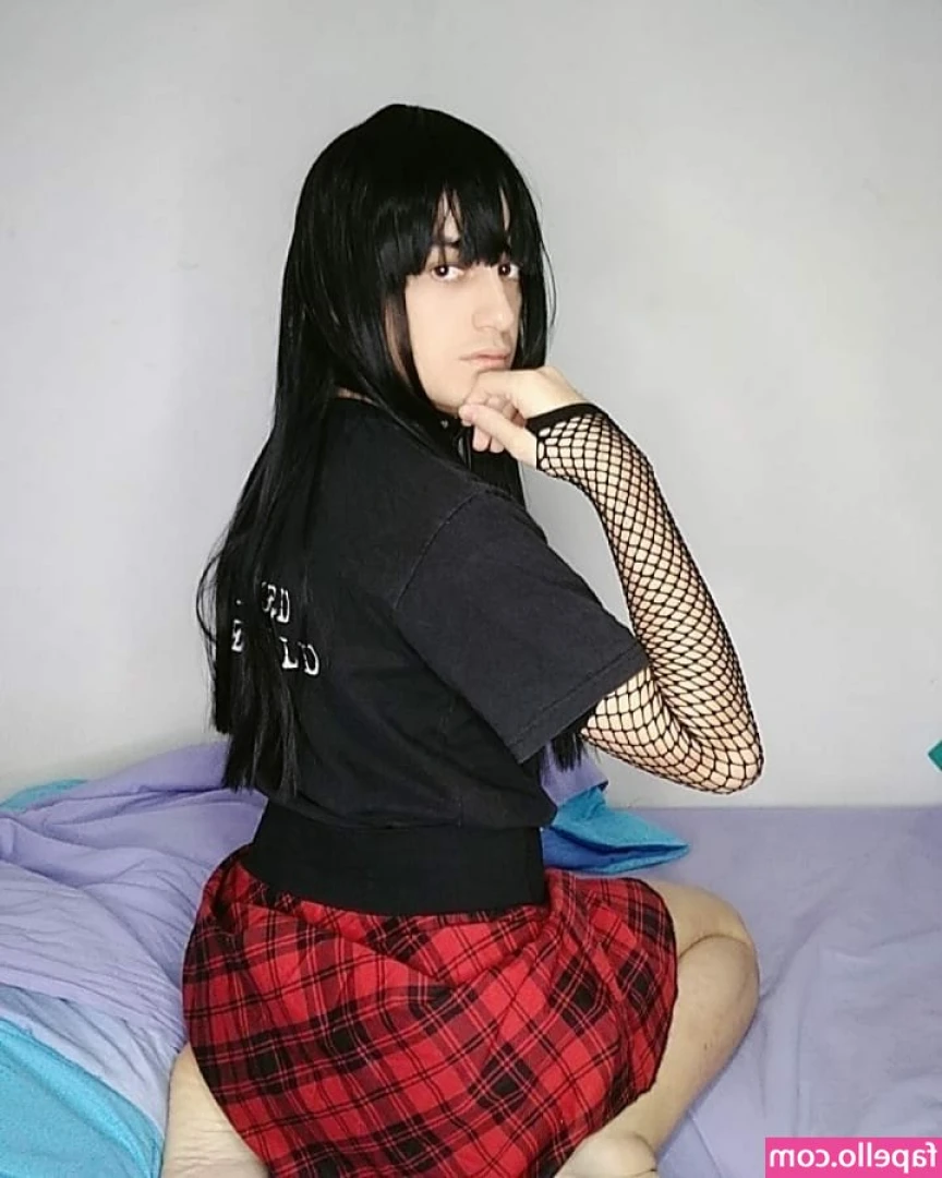 Fer Neko [ fer-neko ] - Leaving you curious and craving more 👀