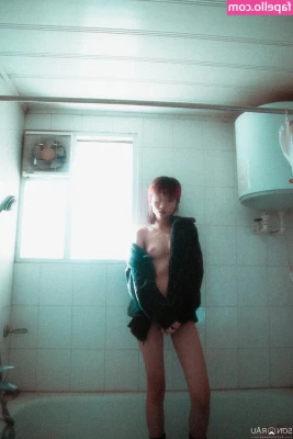 _hiimbailey_ [ hiimbailey ] - Do you like sheer?