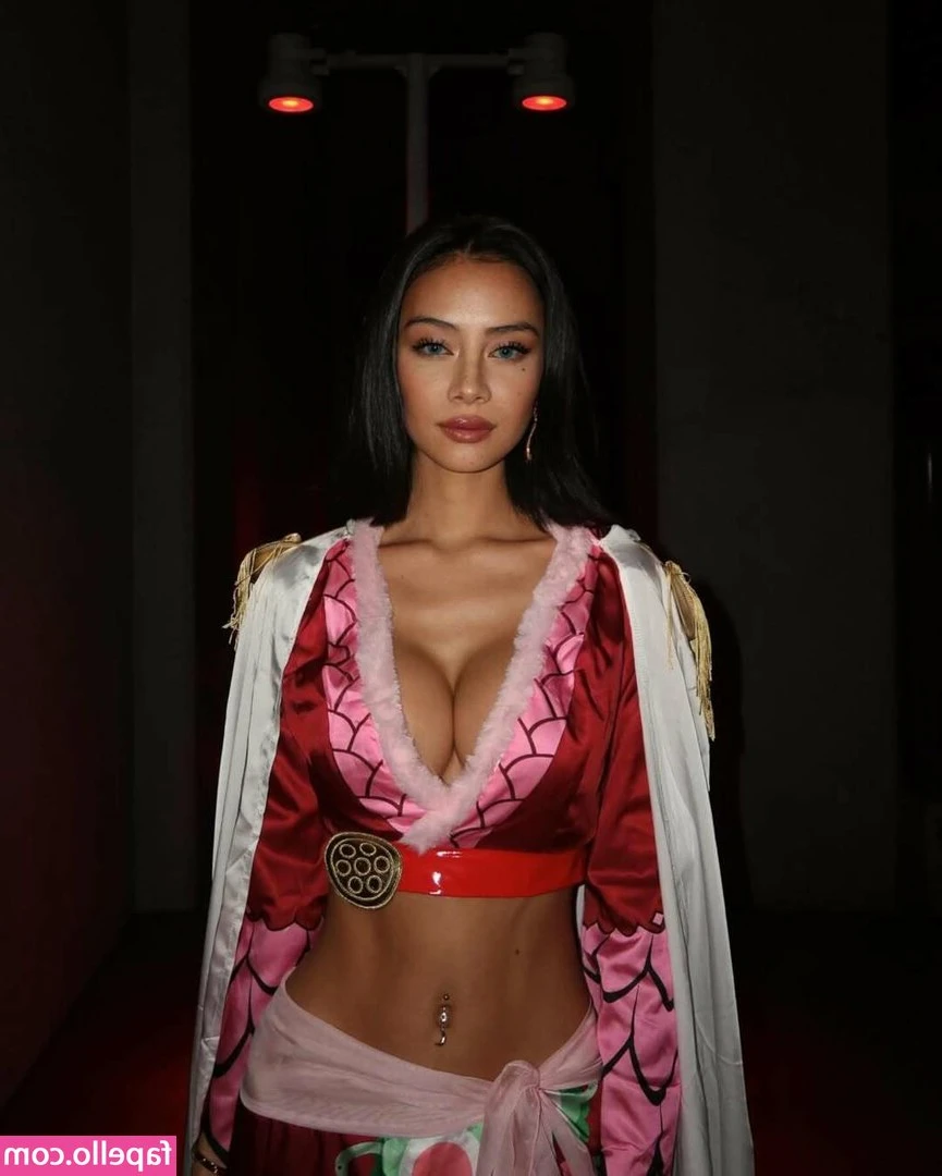 Sara Kobayashi [ sara-kobayashi ] - ชอบเอาก นท าไหน บอกหน อย