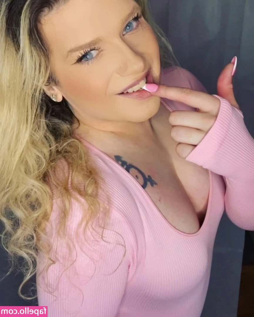 Barbie Lotus [ barbie-lotus ] - I’m what you’ve been missing. 😉