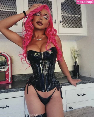 JazlynWestbrook - Full 40 picture Raphtalia photo set  Full explicit  tons of angles 