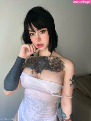 dawudfree - Hope you Have a Good Day at Work  I put my Tight Golden Bandage Dress