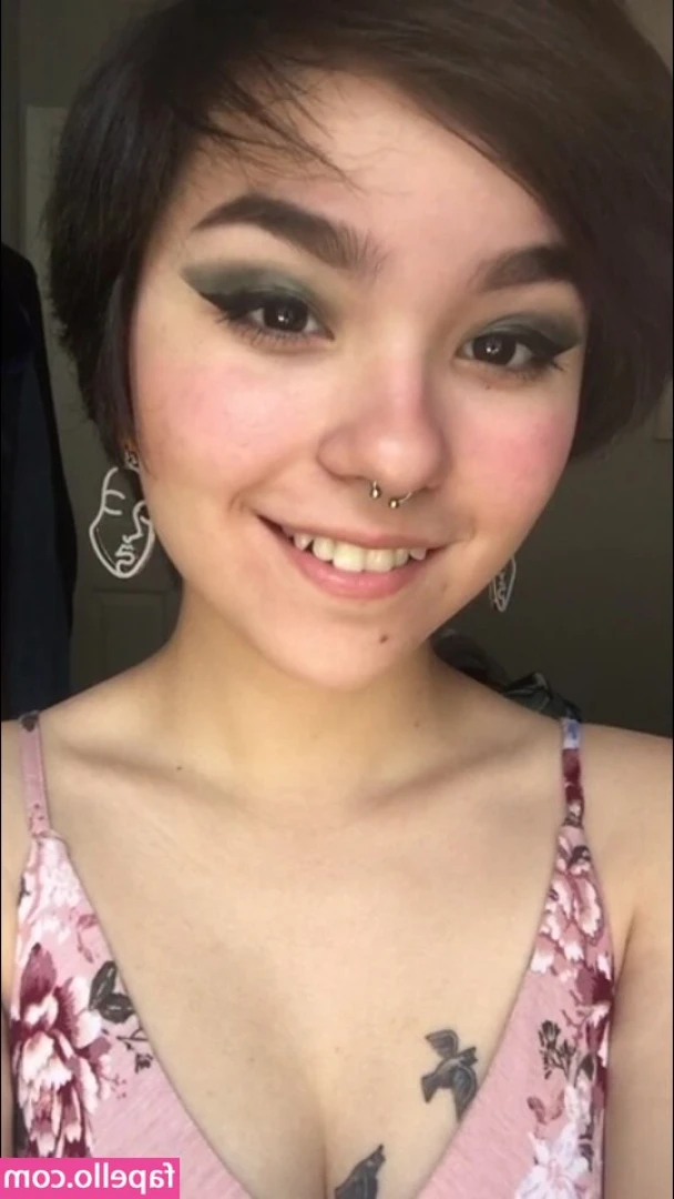 Ultraviolet_darling [ ultraviolet-darling ] - Ready to become my 💎 VIP?