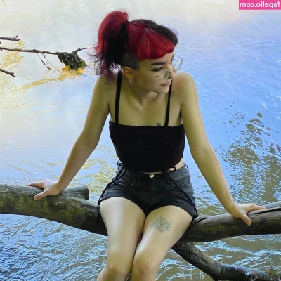 Ultraviolet_darling [ ultraviolet-darling ] - Si te cabe todo en la boca   Te leo en los comentarios