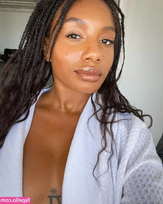 Imani Hakim [ imani-hakim ] - bored on a Friday night