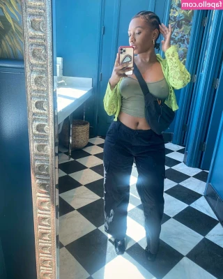 Imani Hakim [ imani-hakim ] - Me and my hot friends had so much fun playing with each other in this