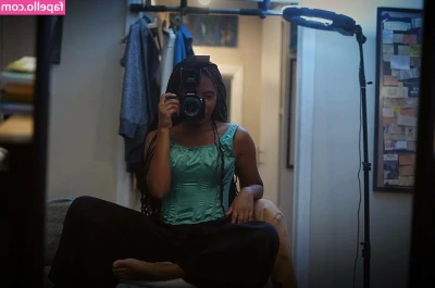 Imani Hakim [ imani-hakim ] - Just filmed a 6.5 min masturbation video while wearing my cock 😳