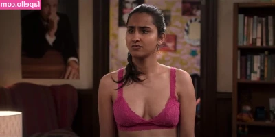 Amritkaur - damn my nips hard asf rn who tryna get a peek? u know where to find