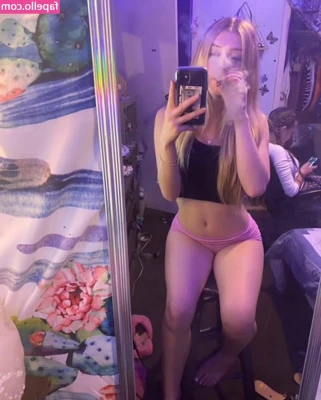 Avreywrld - Here’s the exact outfit I wore to the gym! I still dress like I’m