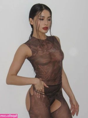 Diana Korkunova [ diana-korkunova ] - If u haven't seen Friday's video yet, go check your dms. This look