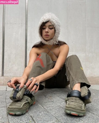 Diana Korkunova [ diana-korkunova ] - Snuggle pup