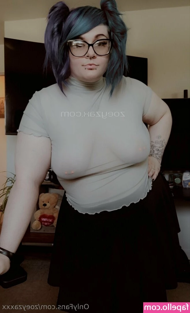 zoeyzaxxx - Gata Aries   pasional  atrevida  caliente  decidida  Cogeme yaaaaa