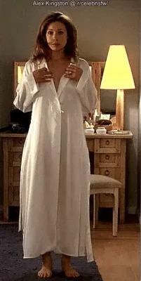 Alex Kingston [ alex-kingston ] - Bedtime 😘