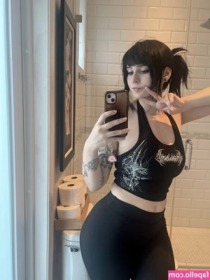 OniPeachy - It's not directly tied to sex – it's all about emotion. Cuckolding,