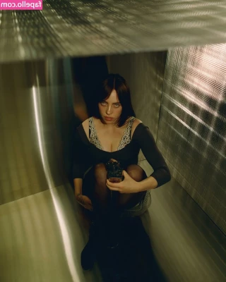 Billie Eilish [ billie-eilish ] - Hola bb   Estas listo para el 2023