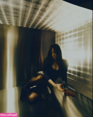 Billie Eilish [ billie-eilish ] - Working on my musica...& body  #spotify innit 🎹❤️ Hope all