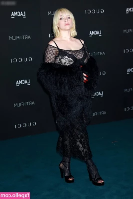 Billie Eilish [ billie-eilish ] - Happy mummy, happy domme.