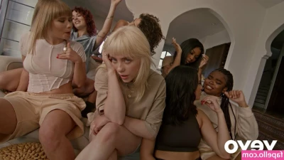 Billie Eilish [ billie-eilish ] - Ready for a gift    Just turn your renew on and DM me