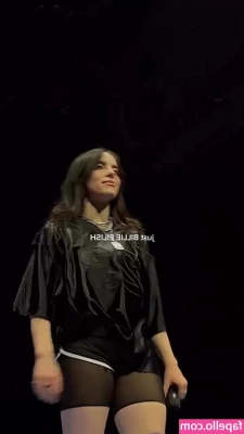 Billie Eilish [ billie-eilish ] - Play with fire