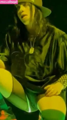 Billie Eilish [ billie-eilish ] - Wet Wednesday Pt 2       More house sitting content       Riding my