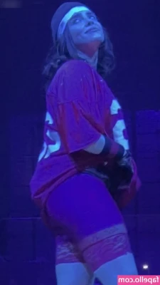 Billie Eilish [ billie-eilish ] - Dm me for 4 free pics that I took with this vid