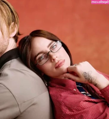 Billie Eilish [ billie-eilish ] - Thick N Hairy Threesome with @awoozyyouth Part 2 just got sent to