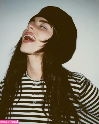 Billie Eilish [ billie-eilish ] - I m so wet for you daddy