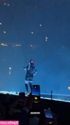 Billie Eilish [ billie-eilish ] - Wanna suck it babe