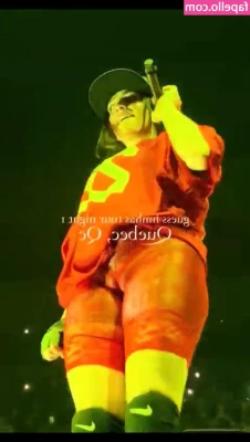 Billie Eilish [ billie-eilish ] - I want my girlfriend to me-et my boyfriend 🥰😍