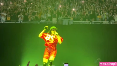 Billie Eilish [ billie-eilish ] - dm me how much u like my lingerie