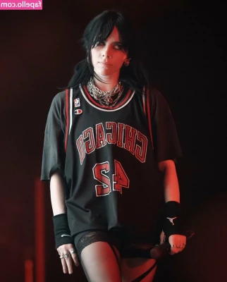 Billie Eilish [ billie-eilish ] - do you like my hair long or short