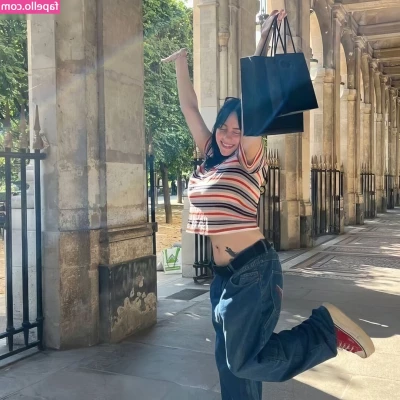 Billie Eilish [ billie-eilish ] - I know ya ll love watching me stroke it