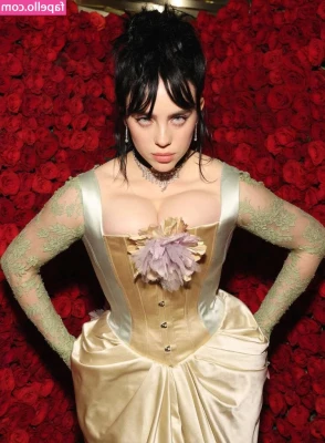 Billie Eilish [ billie-eilish ] - Diamond in Lace Moblie  White Diamond sucks dick and gets fucked in