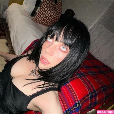 Billie Eilish [ billie-eilish ] - Curves of a goddess  don t you think