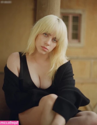 Billie Eilish [ billie-eilish ] - Happy mombod Monday  Showing it off from work again  Enjoy  I ve got