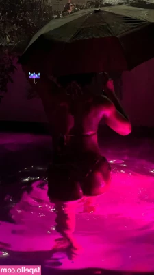 Billie Eilish [ billie-eilish ] - Take it all off for me please xx