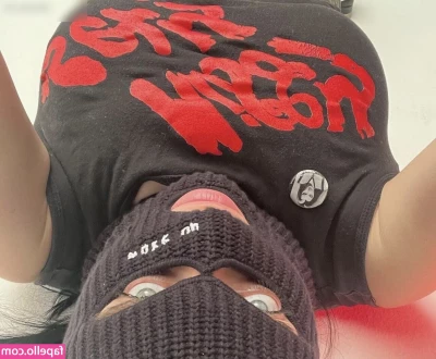 Billie Eilish [ billie-eilish ] - SPH: 5 minutes of me telling you how small your dick is, telling you