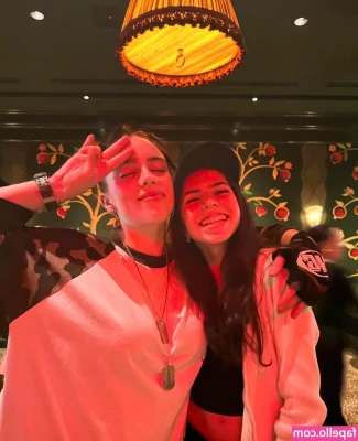 Billie Eilish [ billie-eilish ] - Who doesn t love a cute pair of wedges